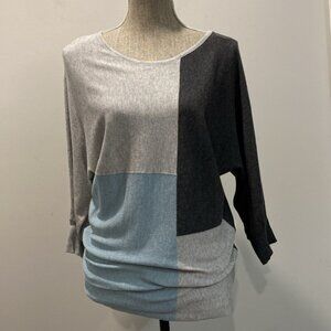 Cleo Gray Colourblock Tunic with Relaxed Fit Size Medium